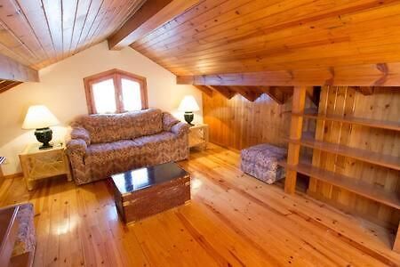 Casa Amb Jardi Alp Apartment Ngoại thất bức ảnh
